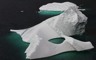 Iceberg ocean icefloes jigsaw mountain - ice flo free wallpaper