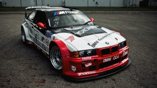 Bmw race car parked 3d - the hood and hood free wallpaper