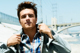 Man holding jacket shoulder outside - outside free wallpaper for desktop