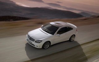 White car mountains sunset motion - motion blur free wallpaper