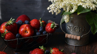 Strawberries basket bucket vase flower - elizabeth durack free wallpaper