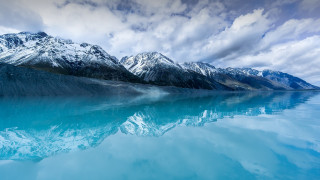 Mountain range reflection lake sky 2 - a mountain range in the distance free wallpaper