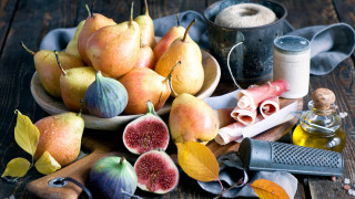 Fruit bowl oil bottle table - free textures wallpaper