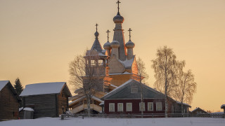 Church steeple clocktower snow sunset - andrei rublev free wallpaper