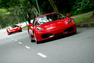 Red sports cars street trees - motion blur free wallpaper