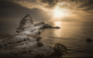 Rocky cliff sunset ocean matte - constantine andreou free wallpaper