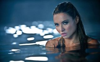 Woman water serious expression rain - her face and shoulder free wallpaper