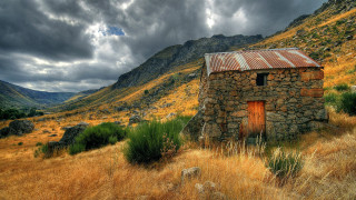 Small stone building field mountains 4 - great composition free wallpaper