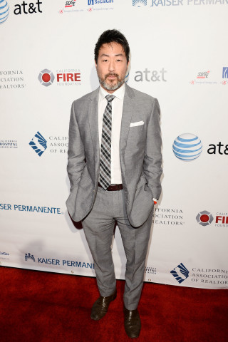 Man suit tie redcarpet gala - private free wallpaper for mobile