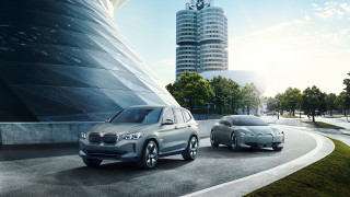 Futuristic cars road building tree - a tall building in the background free wallpaper