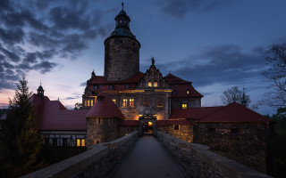 Romantic german architecture tower castle - a tower and a clock free wallpaper