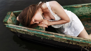 Elizabeth collins boat water portrait - river free wallpaper