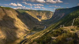 Valley river mountains clouds beach - a valley free wallpaper