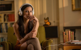 Aesthetic portrait woman headphones bookcase - headphone free wallpaper for desktop