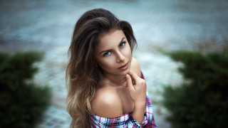 Woman longhair plaidshirt jeans portrait - plaid free wallpaper for desktop