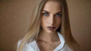 Elina karimova blonde blue eyes 3 - a brown wall free wallpaper
