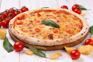 Pizza tomatoes cheese basil wooden - tomato free wallpaper