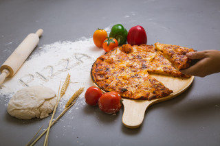 Pizza wooden board missing slice - a piece free wallpaper