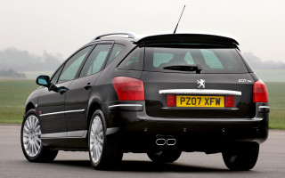 Black car road grass 3d - a black car free wallpaper