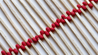 Matches red rows white surface - a red string free wallpaper