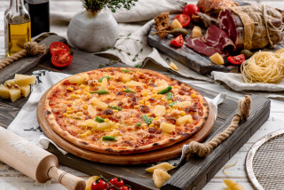 Pizza pineapple toppings wooden board - a pizza free wallpaper