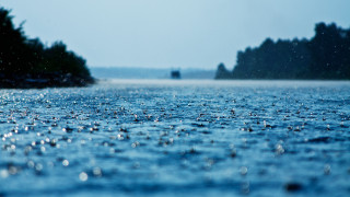 Lake rain trees blue sky - drop free wallpaper