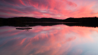 Pink sky reflection lake bench - eric deschamps free wallpaper
