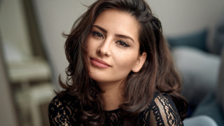 Ayshia taskin long hair black 2 - free vintage wallpaper