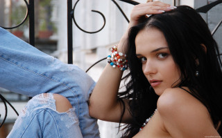 Elina karimova fashion jeans bench - a bench free wallpaper