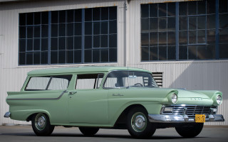 Green car building fence digital - a green car free wallpaper