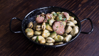 Meat vegetables panfilling food photography - a table top free wallpaper