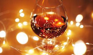 Wine lights blurry baroque stilllife - baroque free wallpaper for desktop