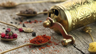 Spice spoon cup blur motion - a spoon free wallpaper