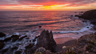 Sunset ocean rocky shore cliff 2 - a rocky shore free wallpaper