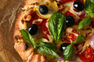 Pizza olives tomatoes spinach wax - olive free wallpaper