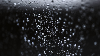 Rain drops window black white - black free wallpaper