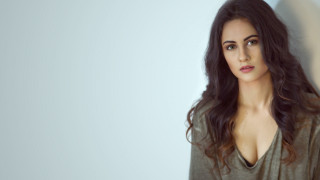 Aramenta dianthe vail portrait woman - her hip free wallpaper for desktop