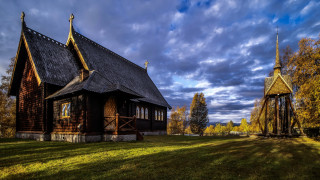 Wooden church thatched roof steeple - free spring wallpaper