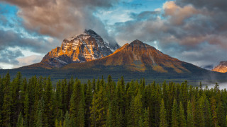 Mountain forest cloudy sky sunset - cloud and sun free wallpaper