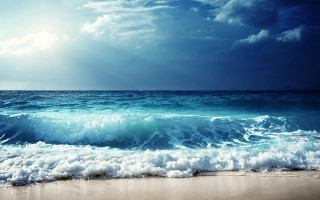 Blue ocean waves shore sky - a blue ocean free wallpaper