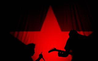 Man guitar red star stage - a red star free wallpaper