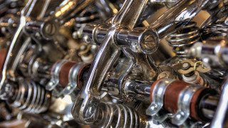 Metal assemblage wheels springs blurry - eduardo paolozzi free wallpaper