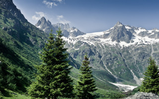 Mountain range snow peak forests 2 - a mountain range free wallpaper