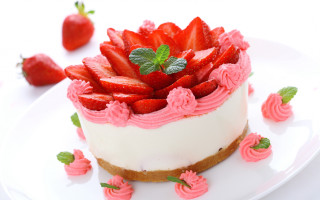 Pink rococo strawberry cake flowers - a plate free wallpaper