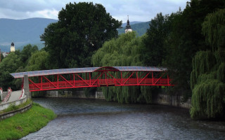 Red bridge river church trees 2 - alen divi free wallpaper