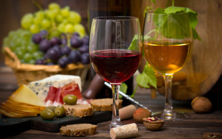 Wine glasses barrel cheese grapes - grape free wallpaper