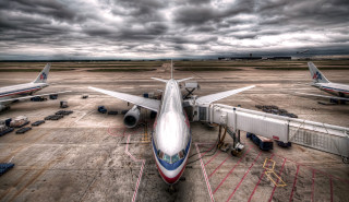 Large jetliner cloudy tarmac tiltshift - cloud above free wallpaper