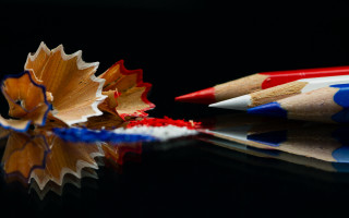 Pencil holder reflection academic photorealistic - a reflective surface free wallpaper