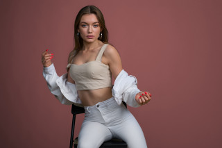 Elina karimova white pants crop - a pink wall free wallpaper for desktop