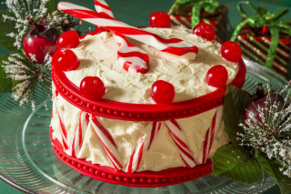 Christmas cake candycanes berries holly - white frosting free wallpaper